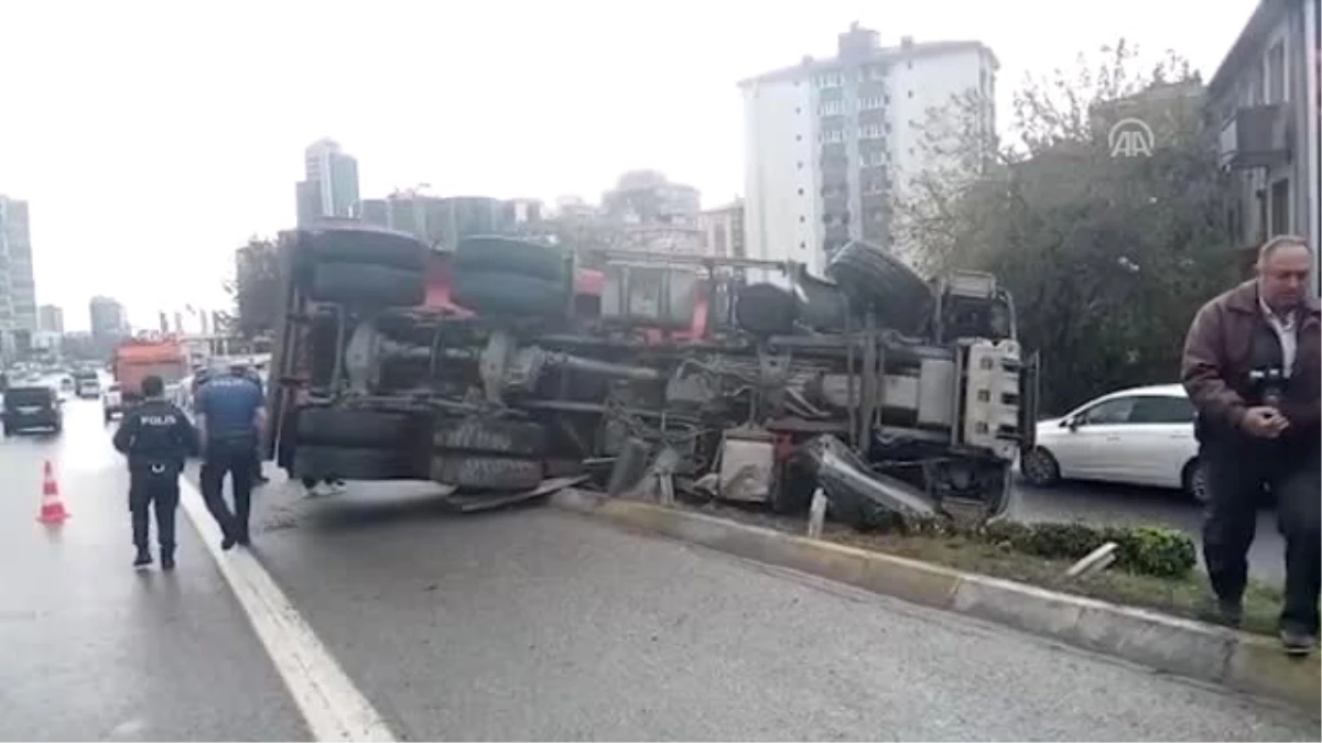 Kadıköy\'de Trafik Kazası