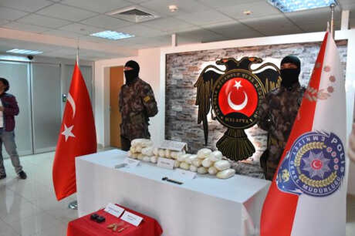 Otomobilde Ele Geçen 28 Kilo Patlayıcıya 13 Gözaltı Daha