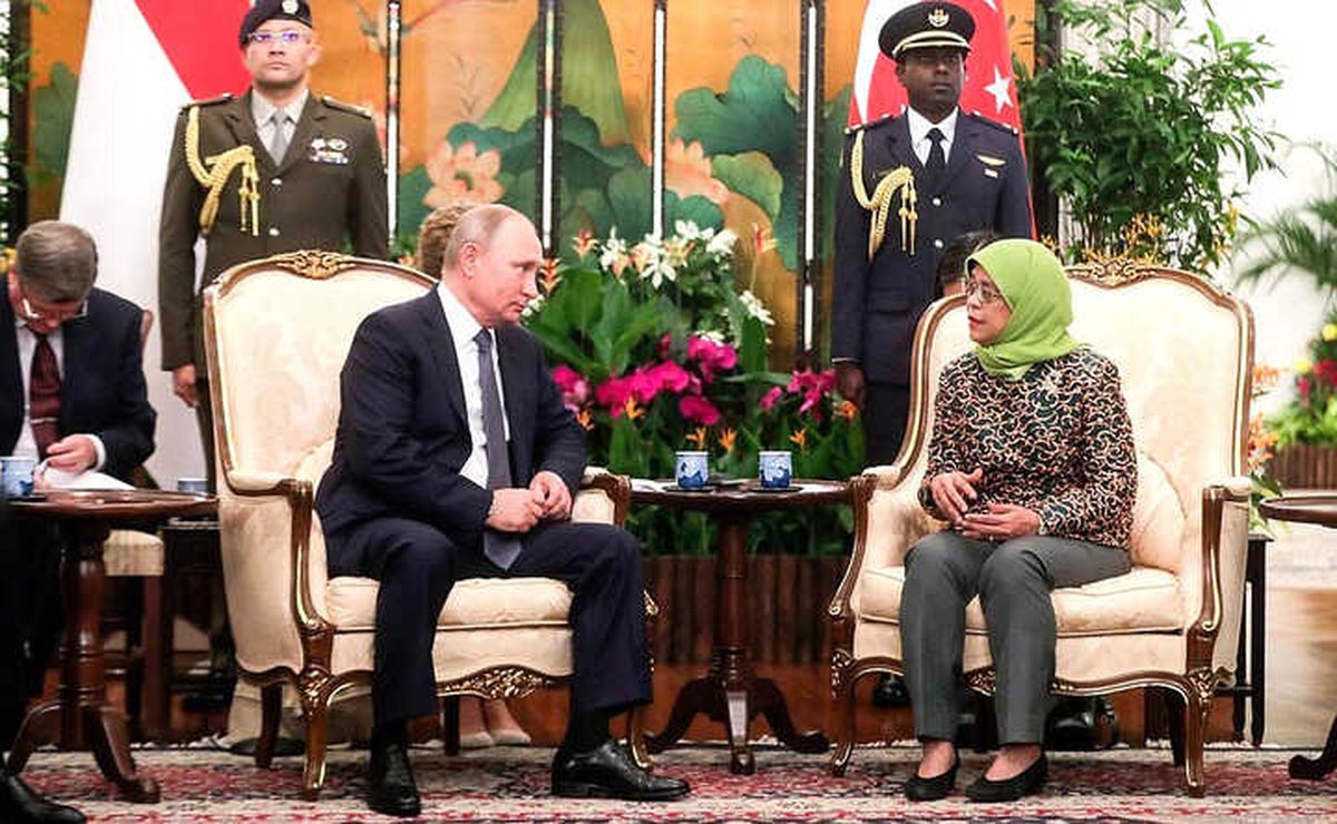 Rusya Devlet Başkanı Putin, Singapurlu Mevkidaşı Yakup ile Bir Araya Geldi
