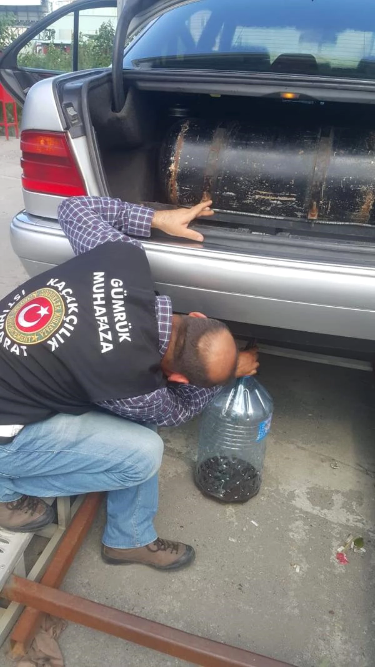 Sınır Kapısında Otomobil Yakıt Deposunda 140 Kilo Bal Ele Geçirildi
