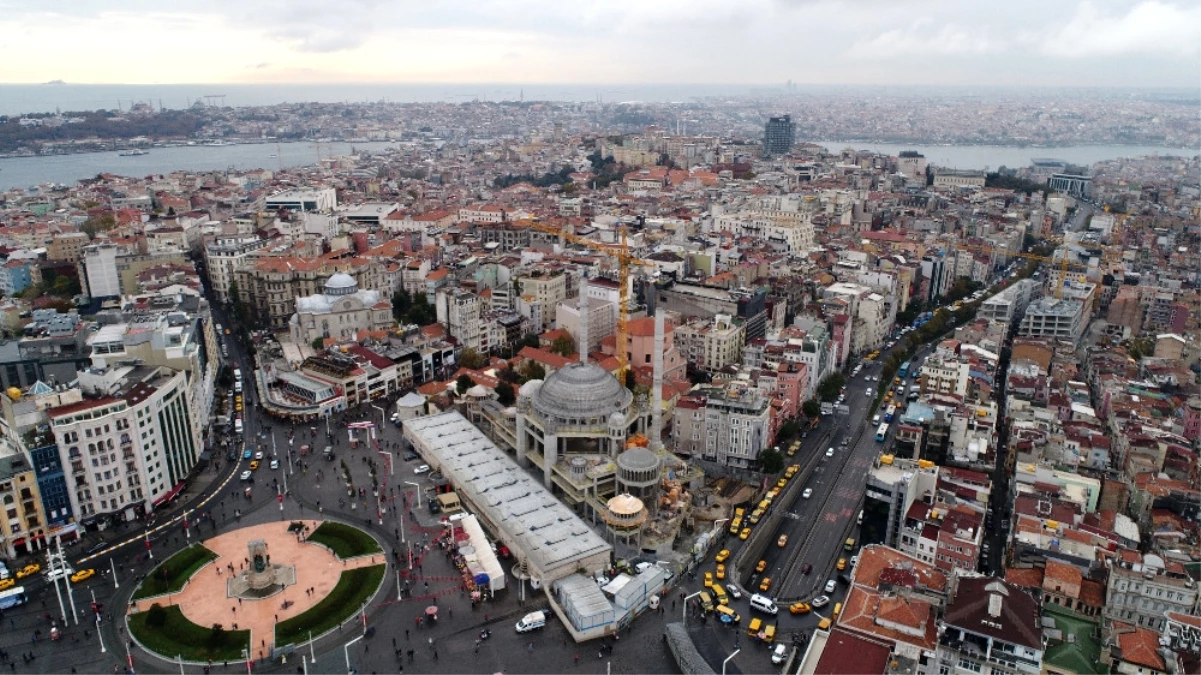 Taksim Camii\'nde Son Durum Havadan Görüntülendi