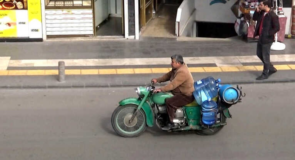 Tehlikeye Rağmen Motosiklet ile Yük Taşımacılığı Artıyor