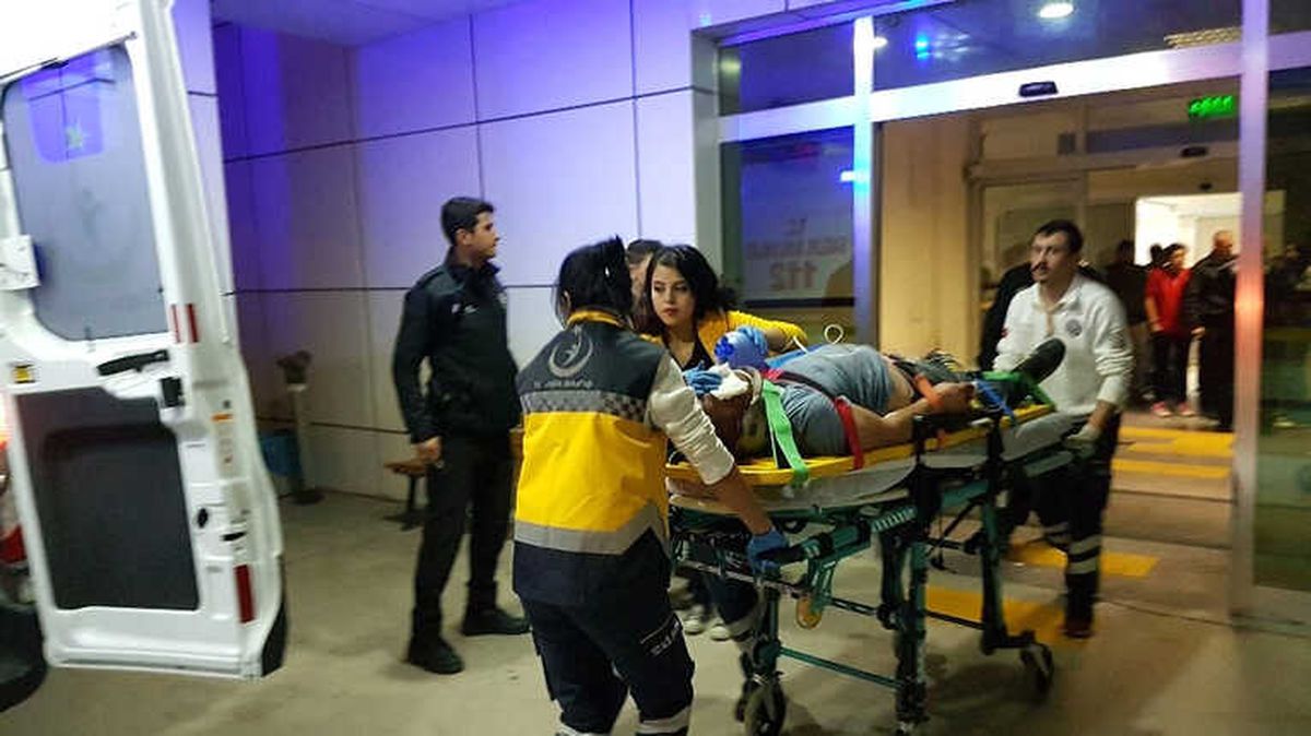 Tem\'de Emniyet Şeridinde Durarak Otomobilinden İnen Sürücüye Tır Çarptı