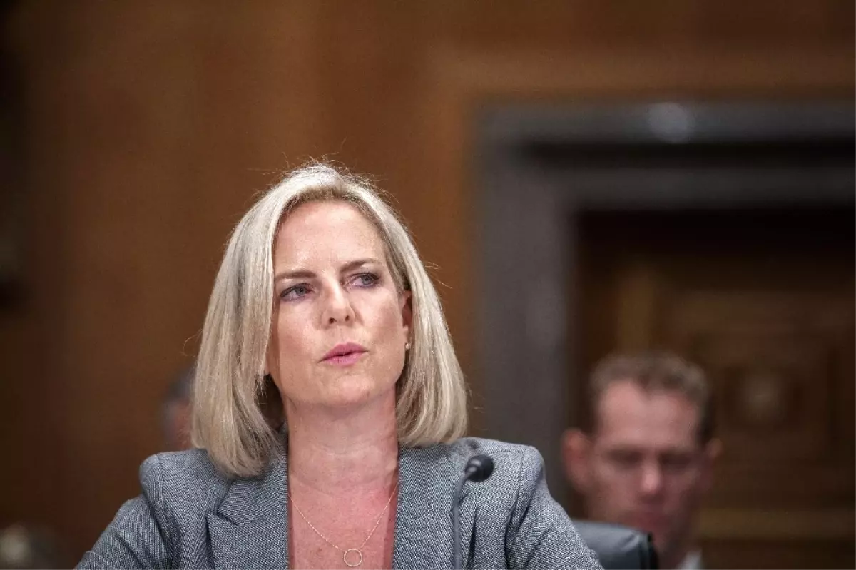 Trump\'ın Kirstjen Nielsen\'i Görevden Alacağı İddiası