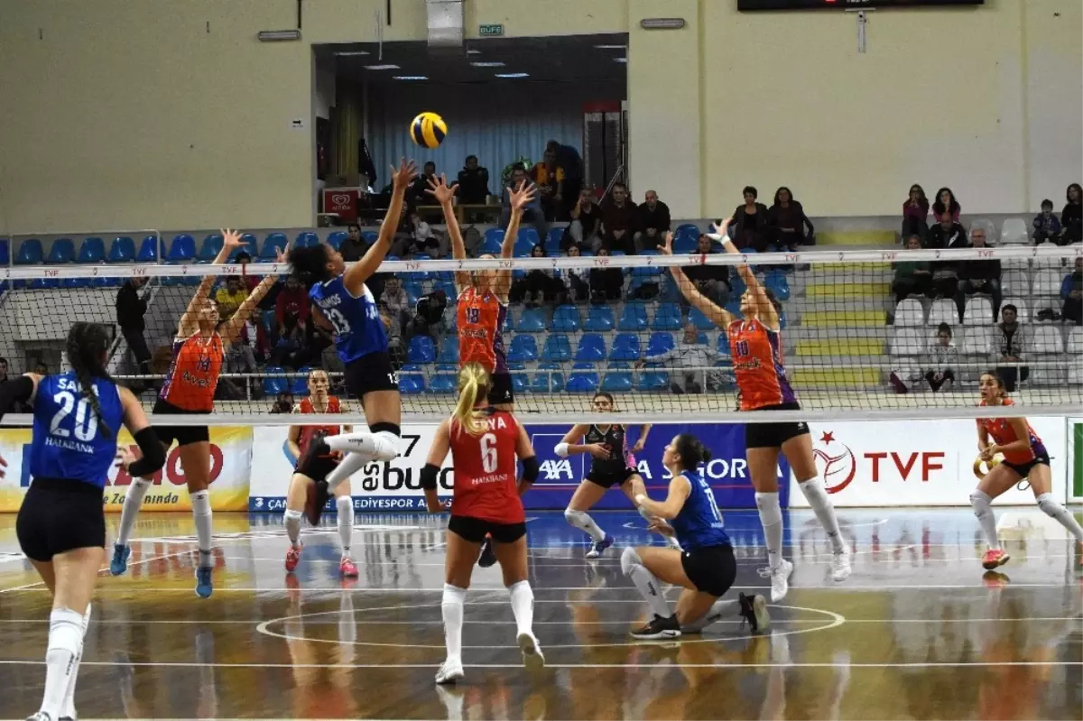 Vestel Sultanlar Ligi: Çanakkale Belediyespor: 3 - Halbank: 0