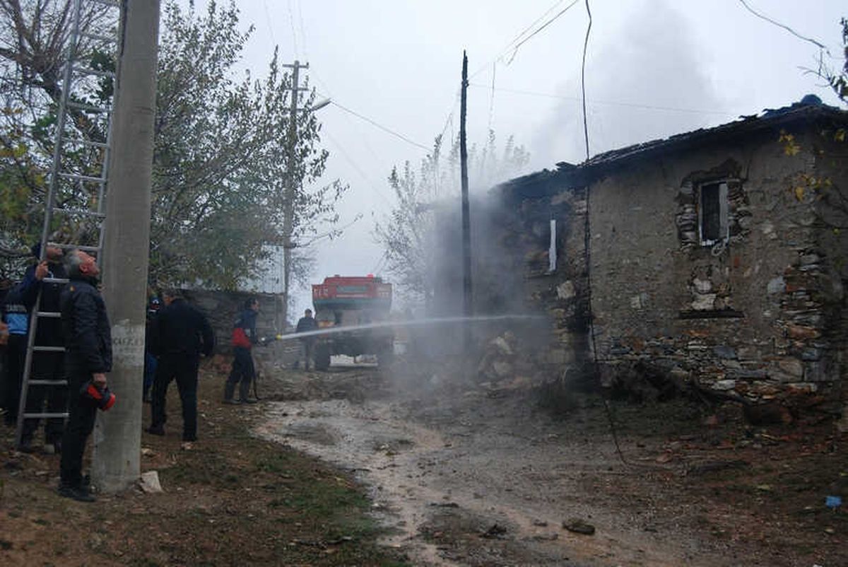 93 Yaşındaki Adam Yanarak Can Verdi