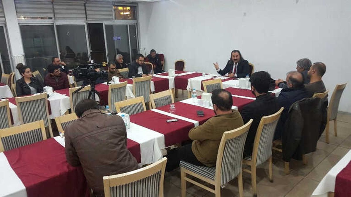 Aday Adayı Şahin, Basınla Bir Araya Geldi