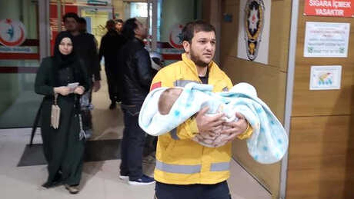 Bebeğin Yemek Borusuna Kaçan 50 Kuruş Operasyonla Çıkarıldı