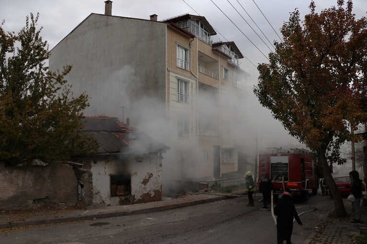 Güne Siren Sesleriyle Uyandılar