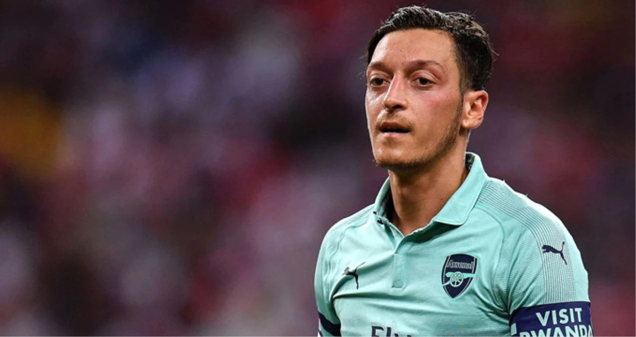 Mesut Özil, Asya\'dan Gelen Haftalık 1 Milyon Sterlinlik Teklifi Geri Çevirdi