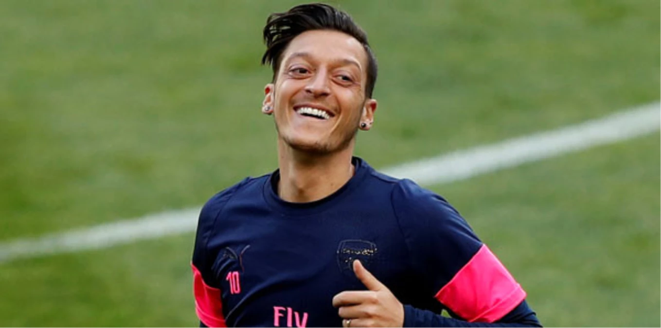 Mesut Özil, Haftalık 1 Milyon Sterlin\'lik Teklifi Reddetti!