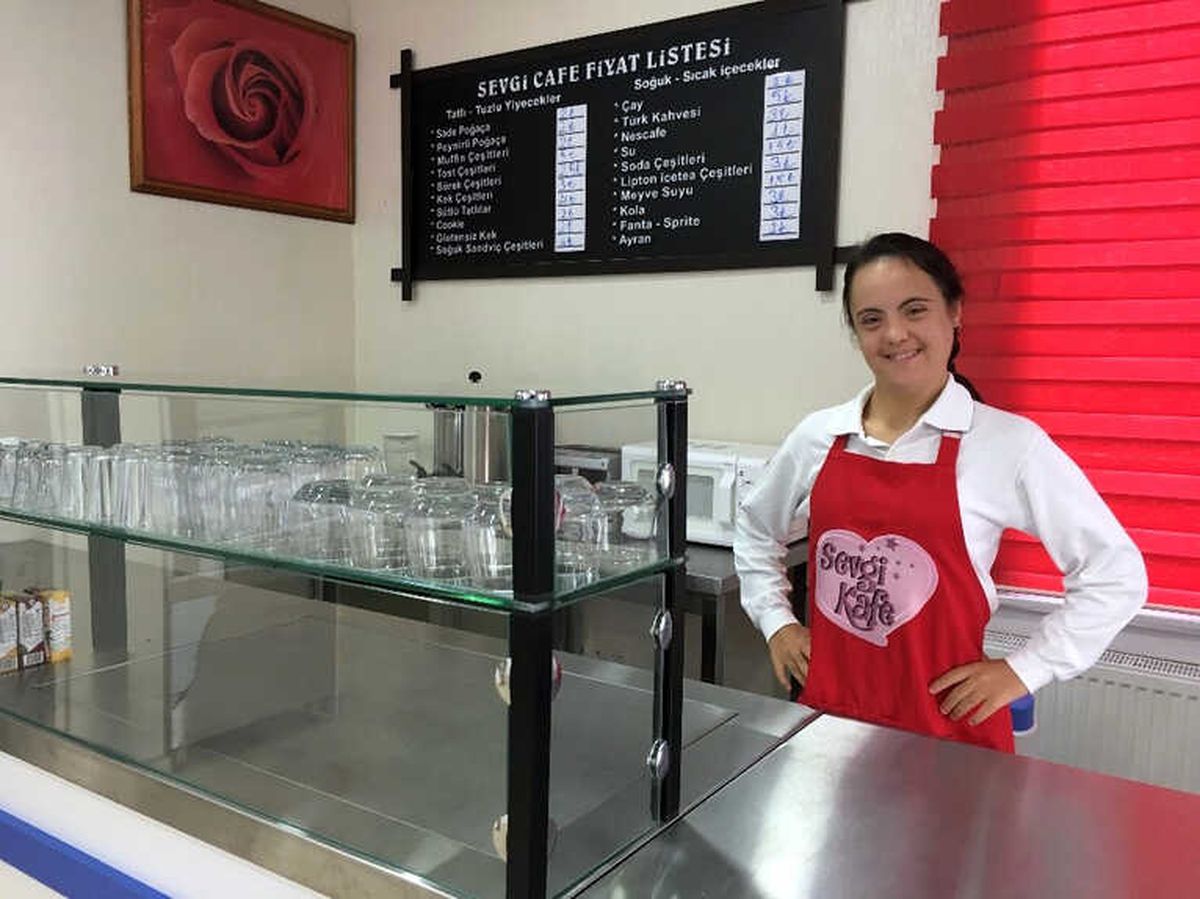 Engelleri Aştı, Öğrencilerin Burs Umudu Oldu