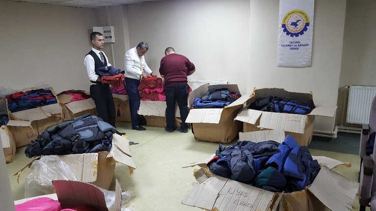 Tatso\'dan 800 Öğrenciye Giyim Yardımı Desteği
