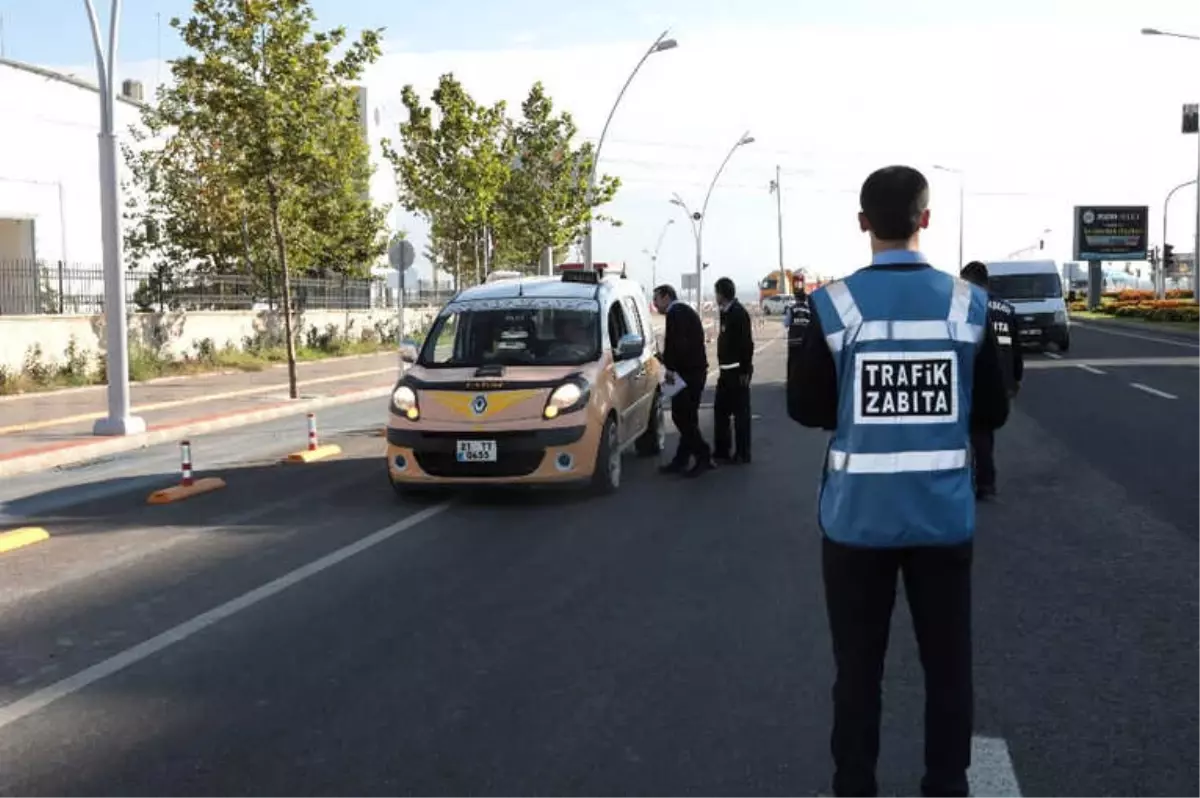 Ticari Taksi Denetimleri Sürüyor