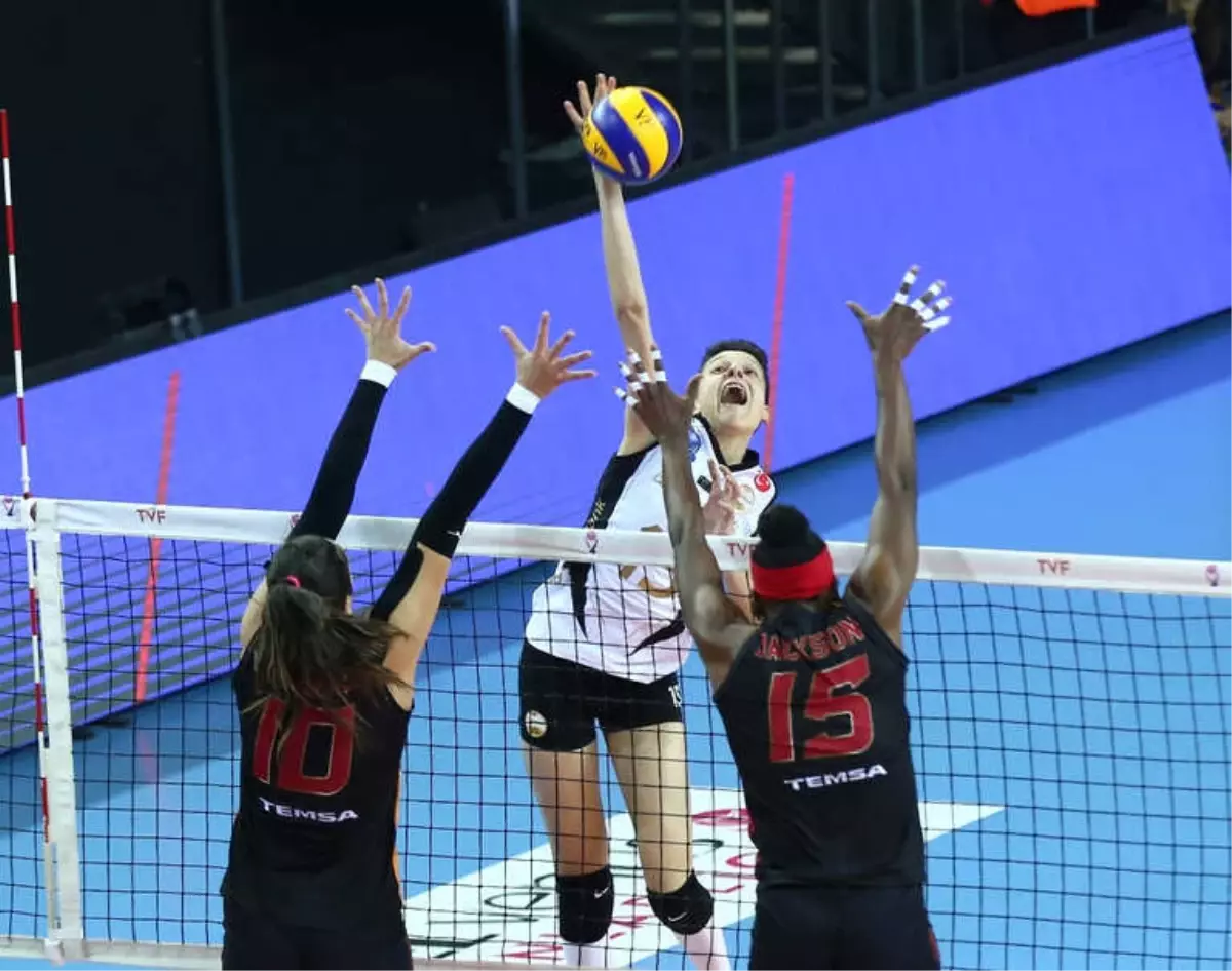 Vakıfbank, Galatasaray\'a Set Vermedi