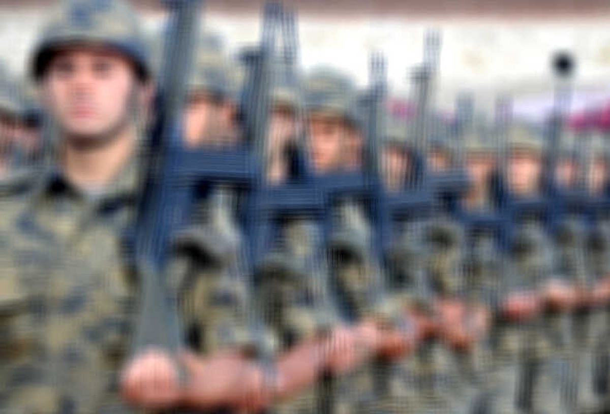 21 Bin 500 Fetö Şüphelisi Askere İşlem Yapıldı