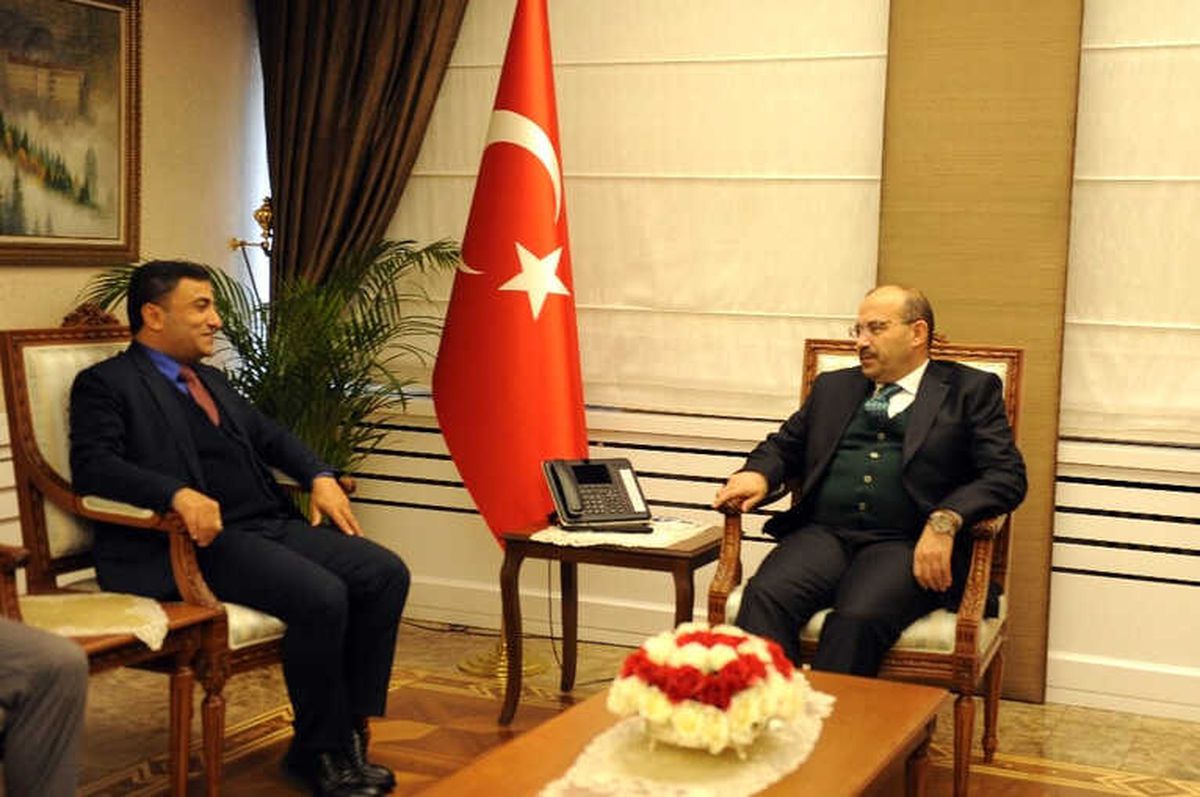 AK Parti Ortahisar İlçe Başkanı Temel Altunbaş\'tan Vali Ustaoğlu\'na Ziyaret