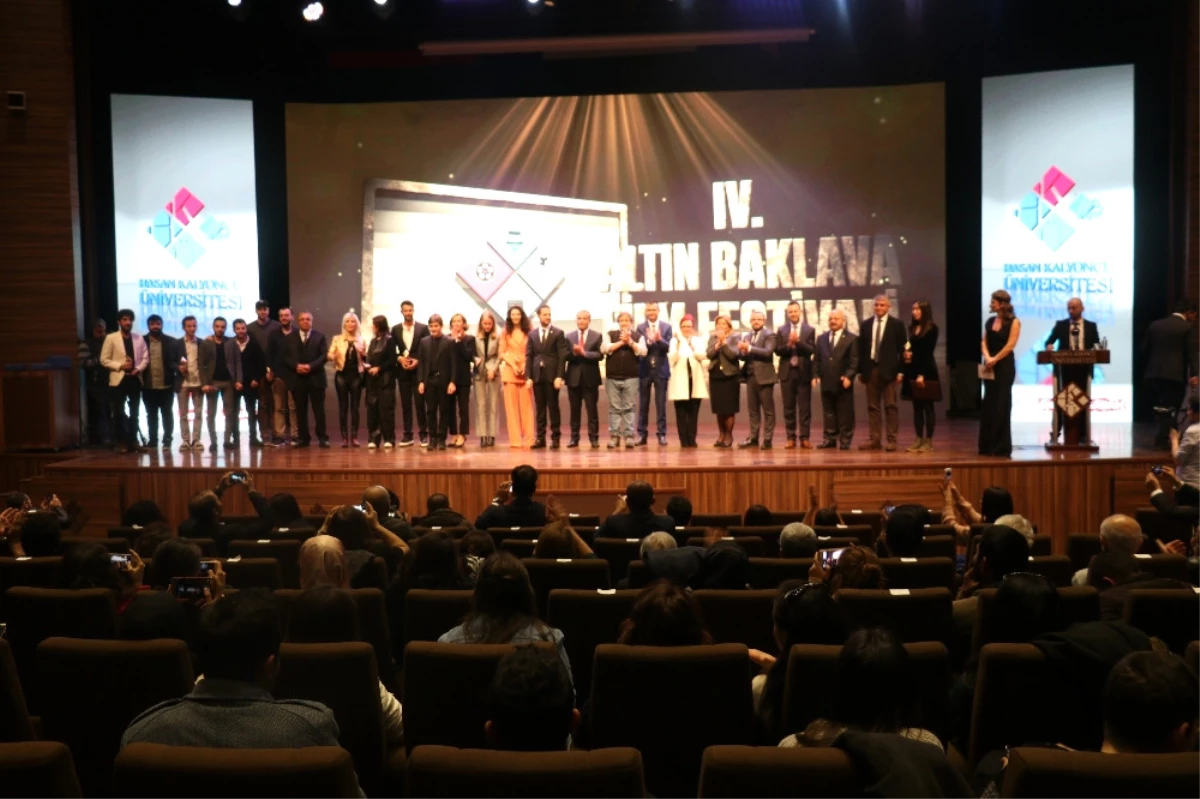 Altın Baklava Film Festivali\'nde Ödüller Sahiplerini Buldu