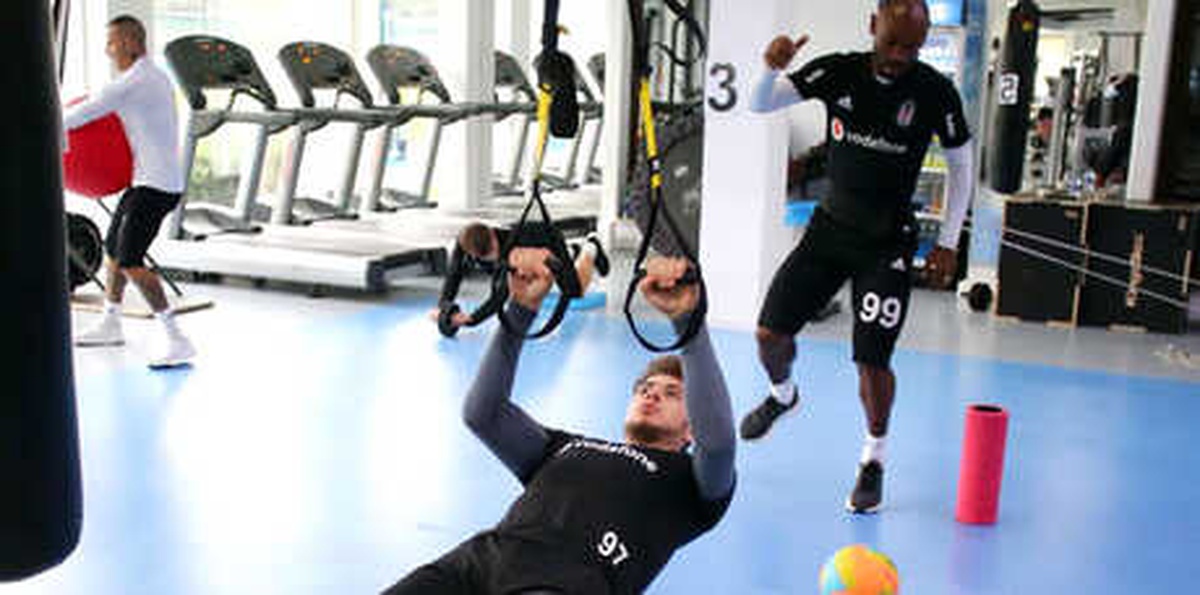 Beşiktaş Salonda Çalıştı