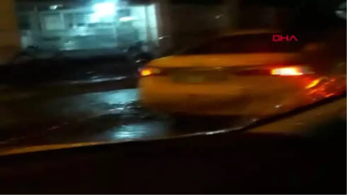 Bingöl\'de Trafikte Seyir Halindeki Ticari Taksiye Bağlı At, Görenleri Hayretler İçerisinde Bıraktı