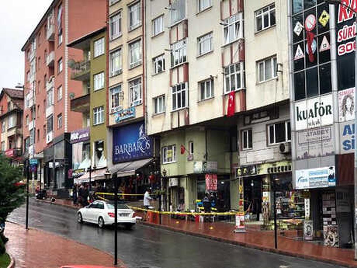 Evin Penceresinden Düşen Yaşlı Adam Öldü