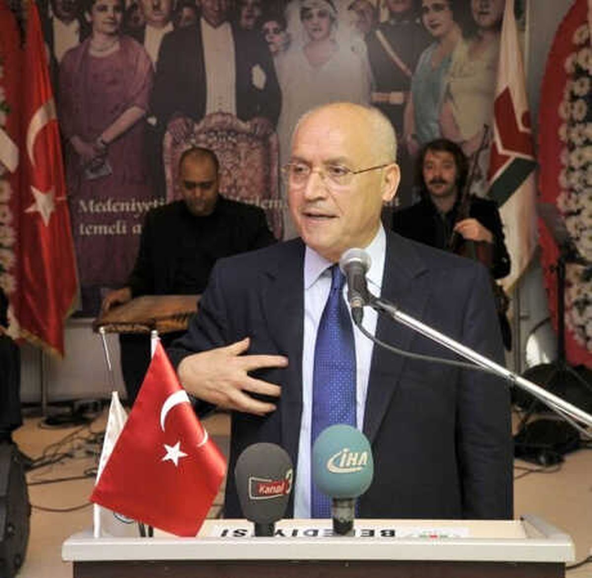 Fethi Yaşar\'ın Aday Gösterilmesi Memleketi Sandıklı\'da Sevinçle Karşılandı