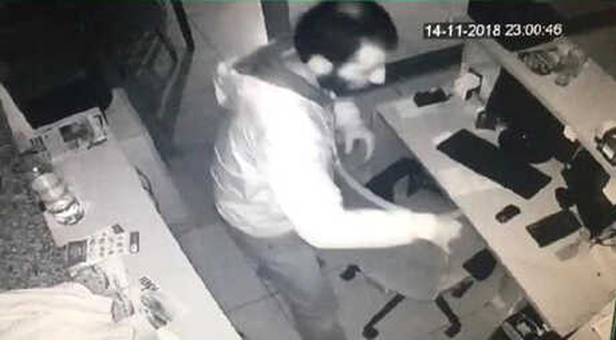 Hırsızlık Şüphelisi, Gazinoda Eğlenirken Yakalandı