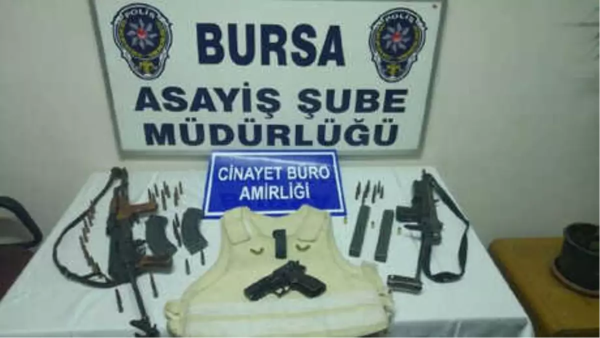 Kalaşnikofla İşlenen Cinayette 2 Sanıktan Birine Tahliye