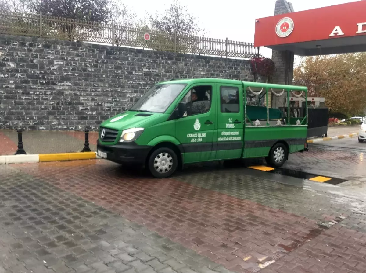 Silahlı Saldırıda Hayatını Kaybeden İşadamının Cenazesi Adli Tıp Kurumundan Alındı