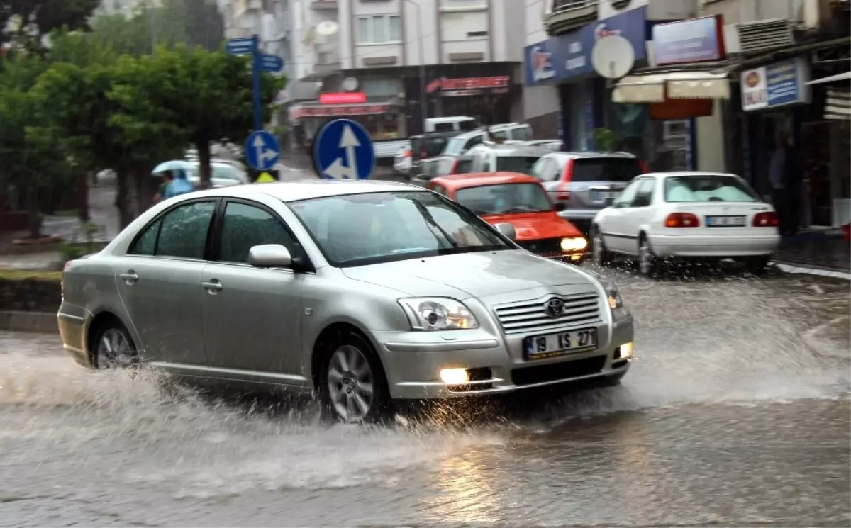 Aydın\'da Kuvvetli Sağanak Yağış Bekleniyor