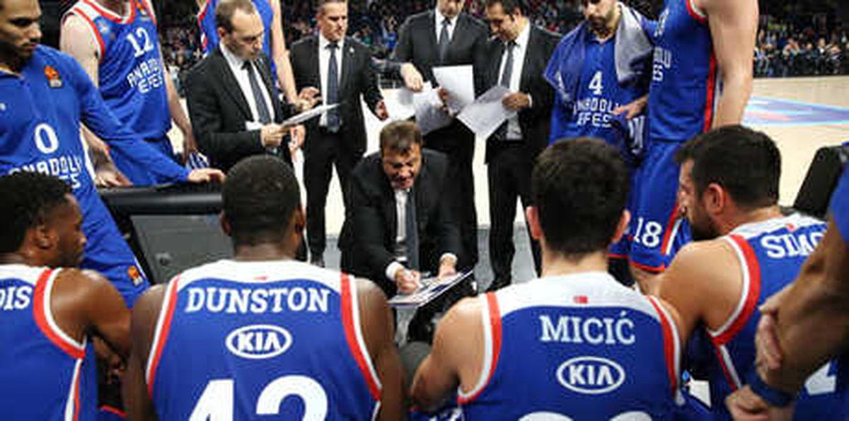 Efes Evinde Zafer Arıyor