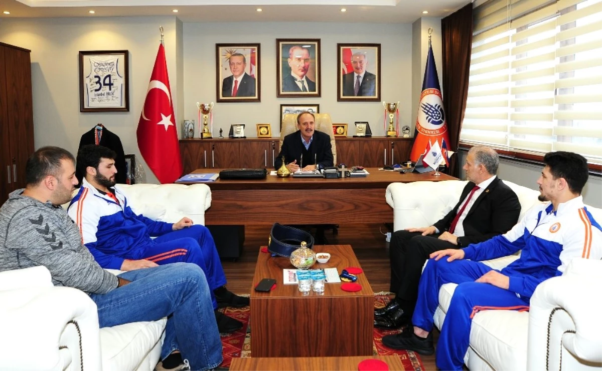 İstanbul Bbsk, Metehan Başar ve Cengiz Arslan ile Yeni Sözleşme İmzaladı