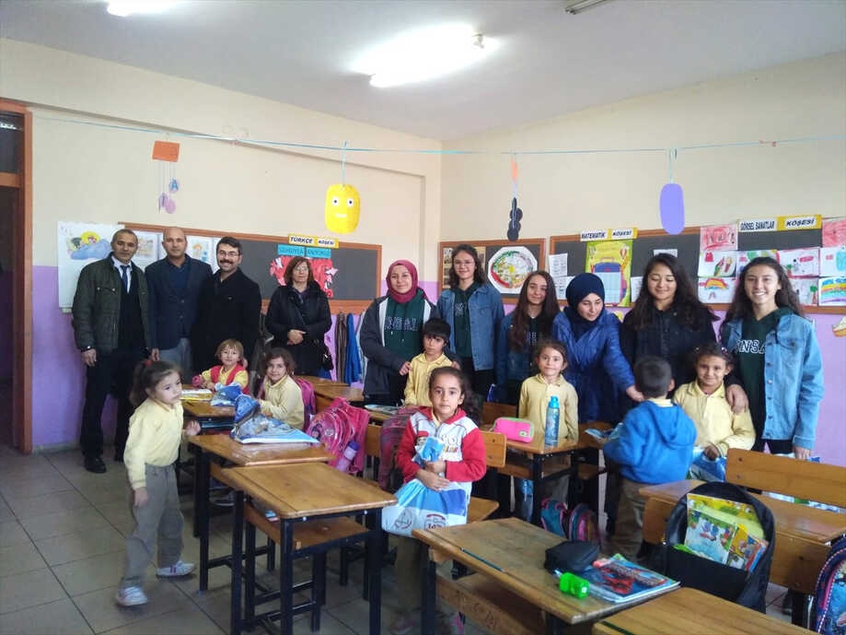 Köy Okullarına Kırtasiye Yardımı