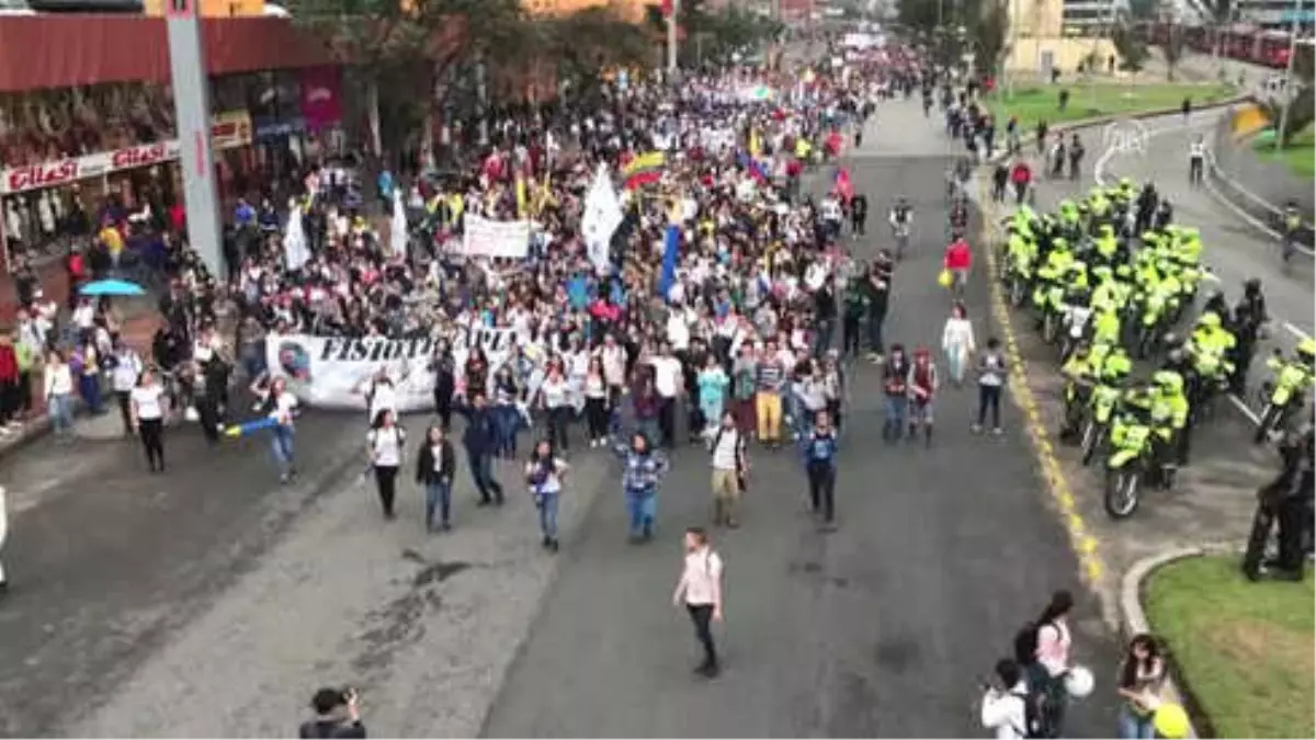 Öğrenci Protestosuna Polis Müdahalesi