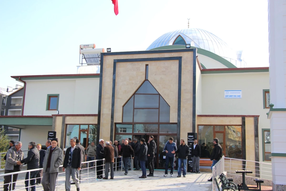 Şehit Ahmet Erol Cami\'nin Açılışı Yapıldı