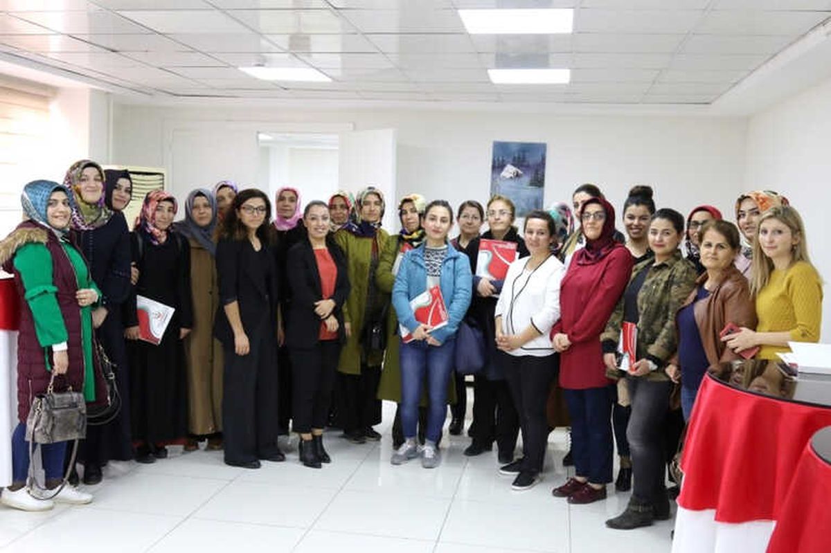 Adıyaman\'da Ebelere Eğitim Verildi