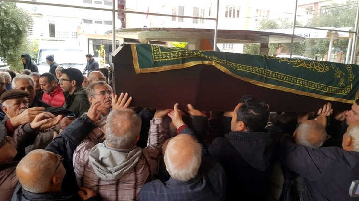 Almanlar Bilgi Vermeyince Alptuğ\'un Ailesi Saatlerce Garda Oğullarının Gelmesini Beklemiş
