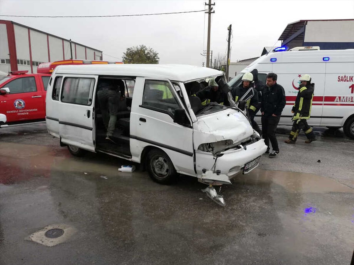 Denizli\'de Trafik Kazası: 1 Yaralı
