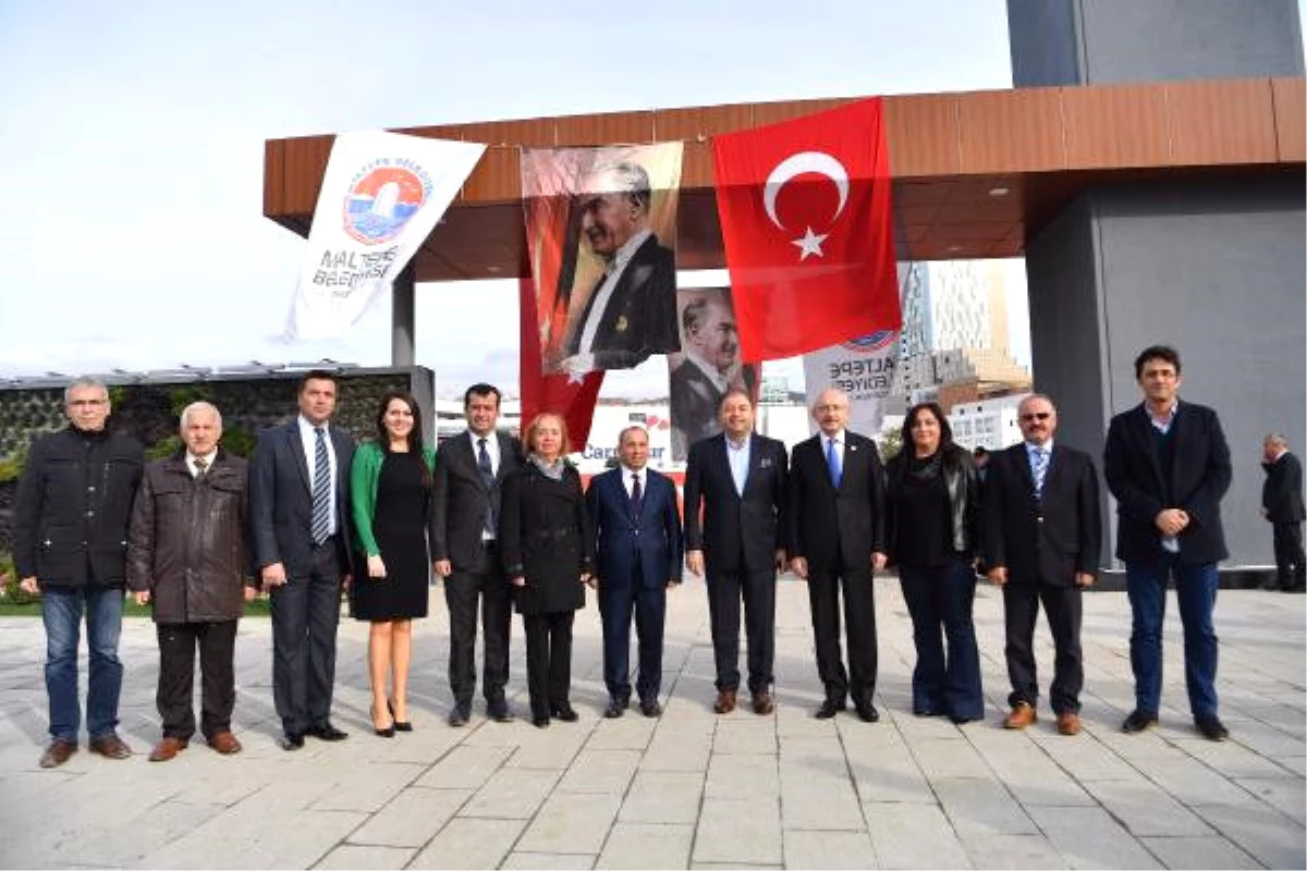 Kılıçdaroğlu Maltepe Cumhuriyet Parkı\'nı Ziyaret Etti