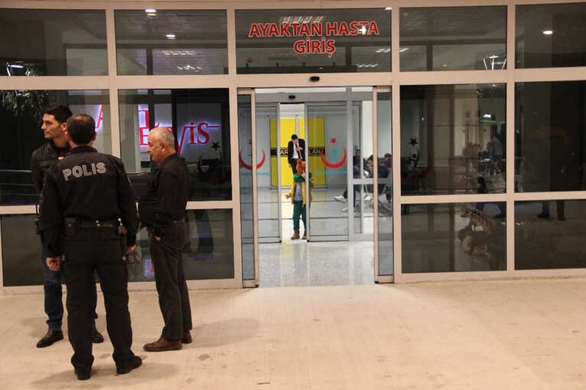Manisa\'da Kışlada Gıda Zehirlenmesi Şüphesi