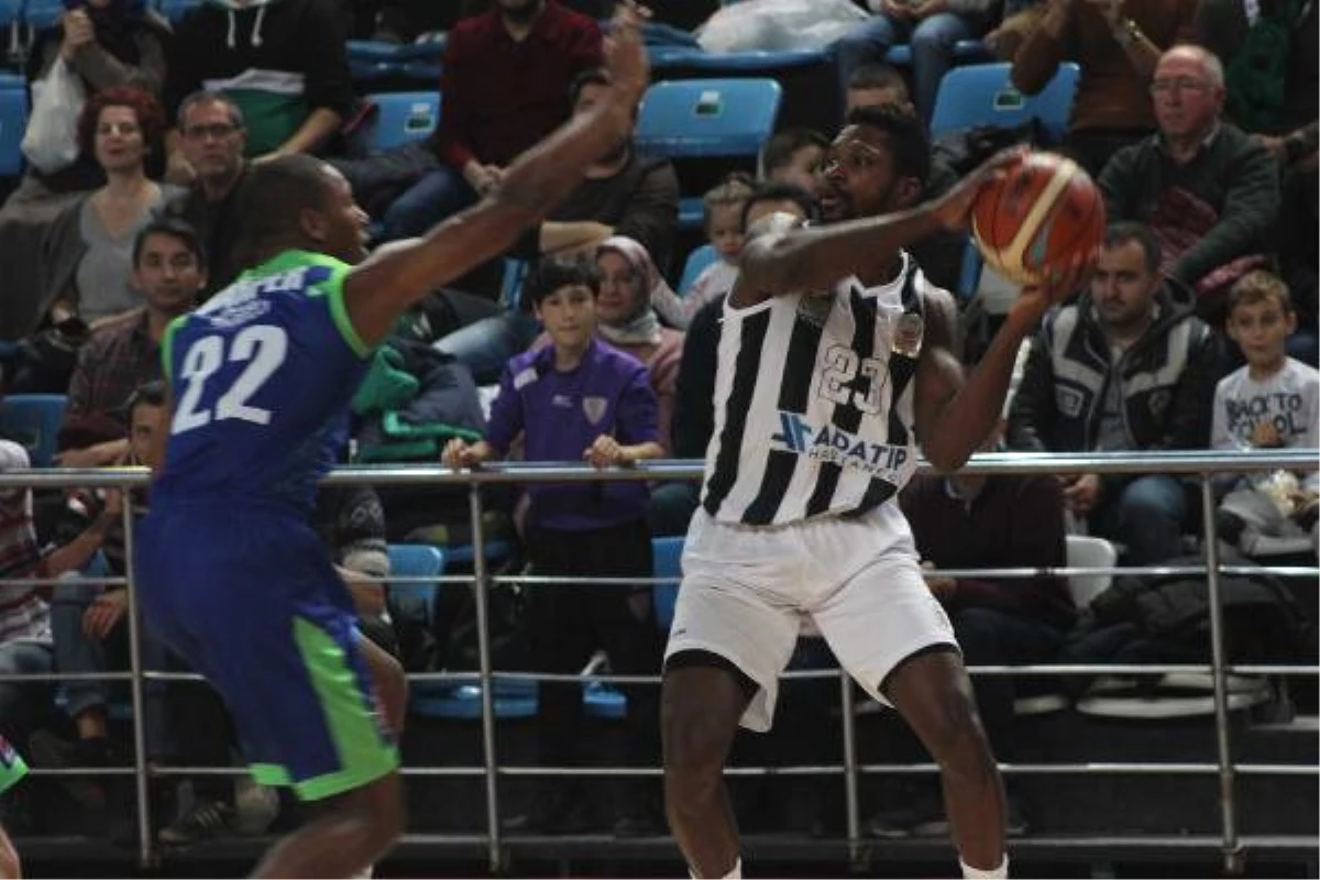 Sakarya Büyükşehir Basketbol - Tofaş: 69-73