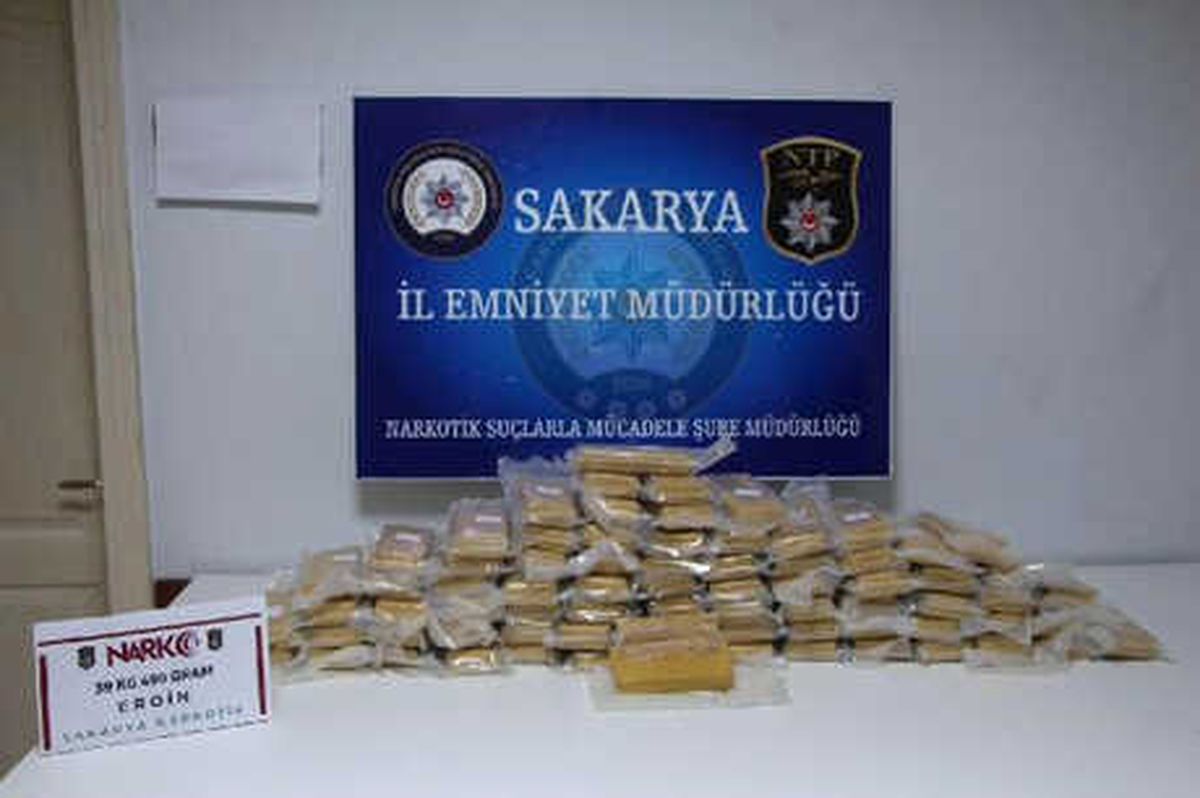 Sakarya\'da 2 Milyon Lira Değerinde Eroin Ele Geçirildi