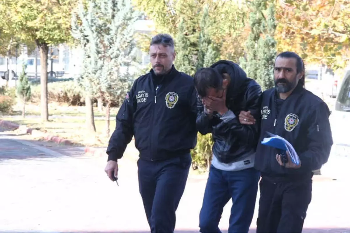 Başkomiserim\' Deyip, Fetö ve PKK Bahanesiyle 70 Bin Lira Dolandırdılar