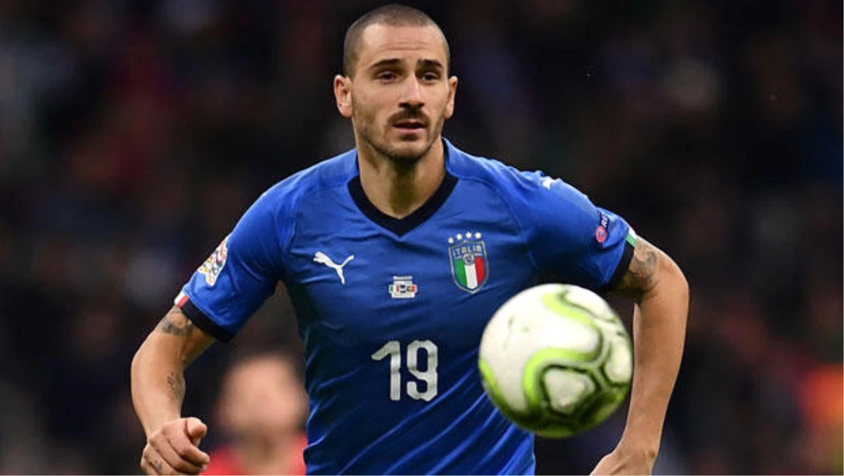 Bonucci\'den Islıklara Çok Sert Tepki! \'Tribünde Her Zaman Aptallar Vardır\'