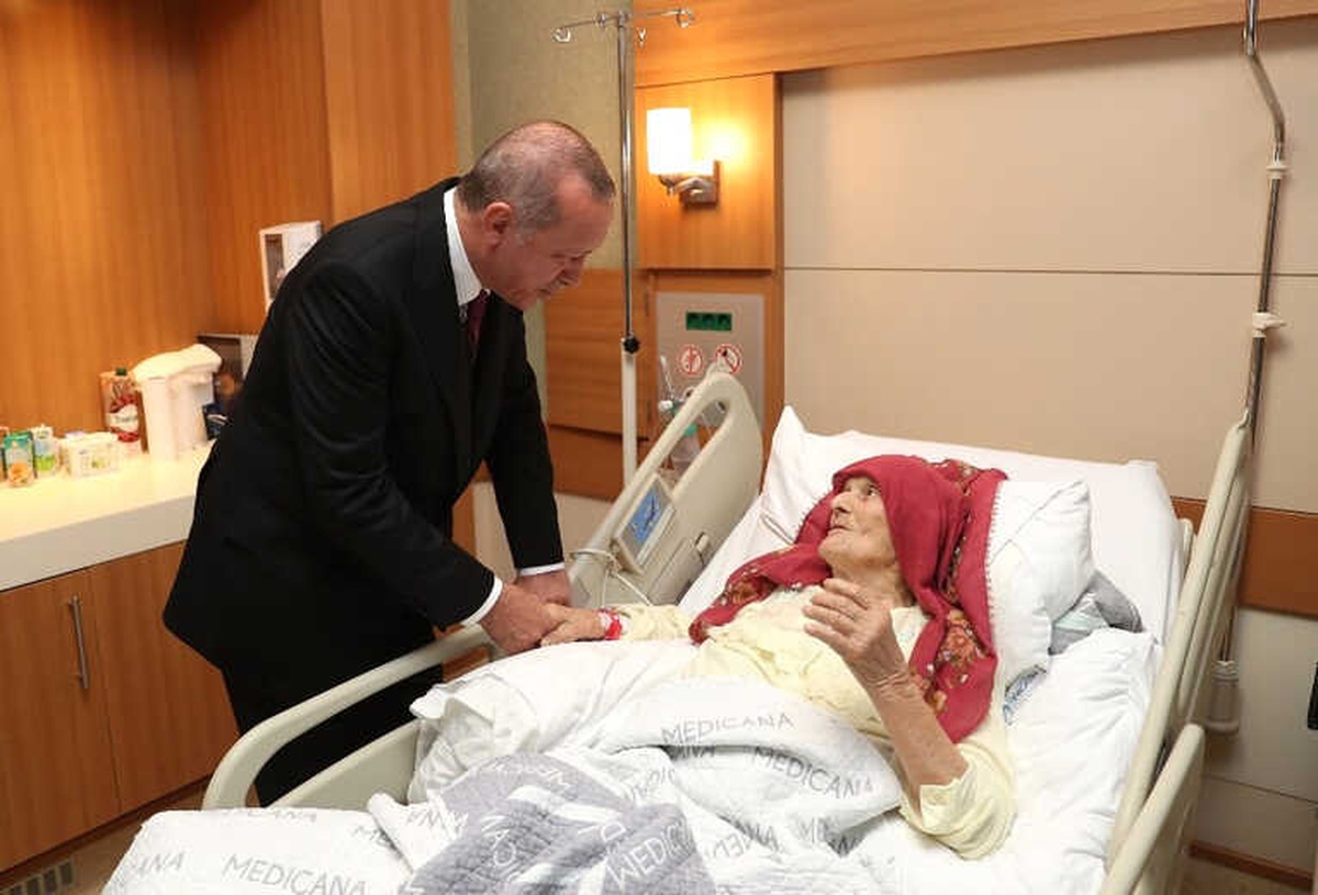 Cumhurbaşkanı Erdoğan\'dan Hasta Ziyareti