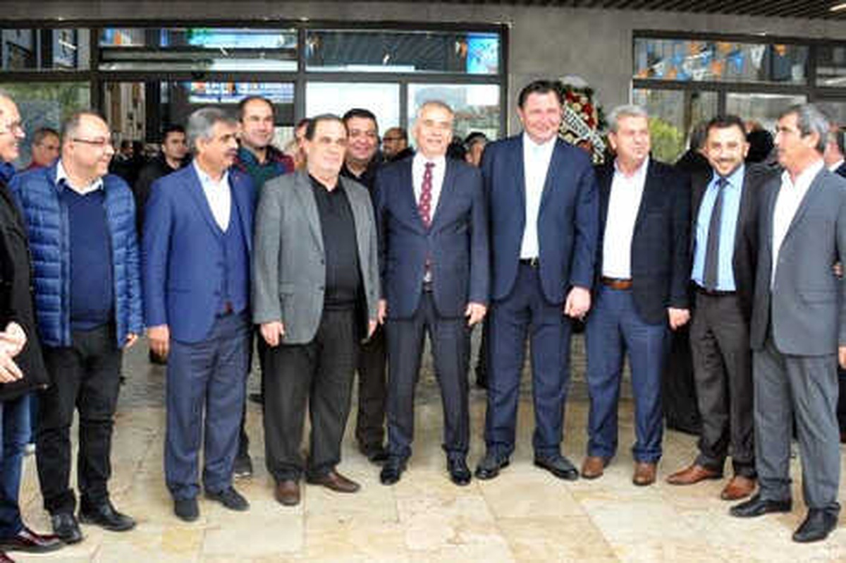 Denizli AK Parti\'de Temayül Yoklaması İçin 20 Bilgisayar Kuruldu