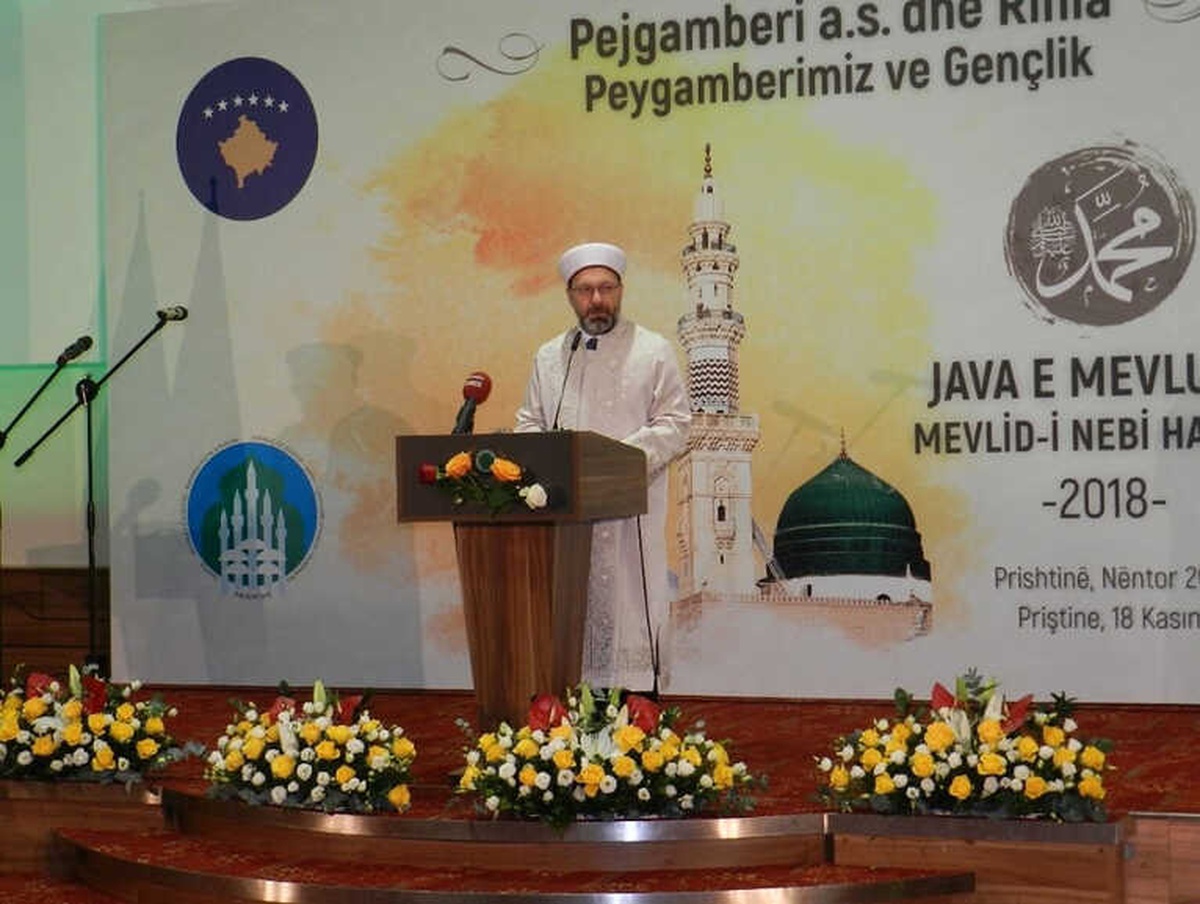 Diyanet İşleri Başkanı Erbaş, Kosova\'da Mevlid-İ Nebi Haftası Programına Katıldı