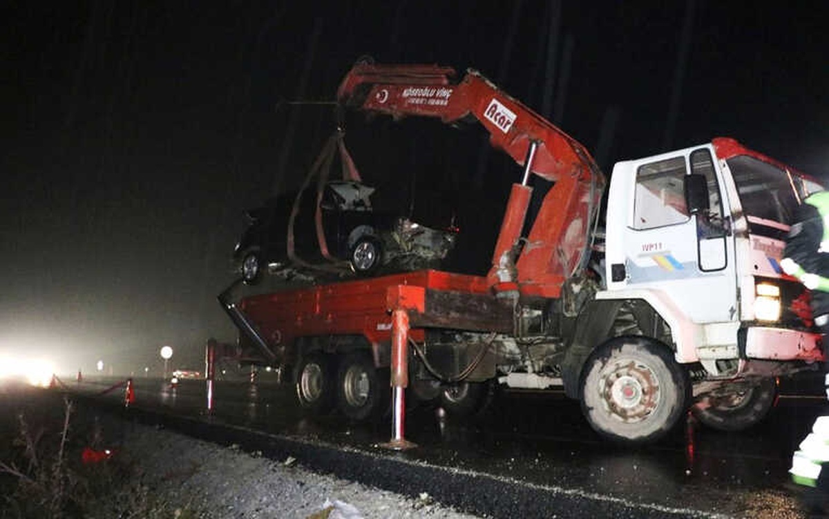 Kazada Ölen 5 Yaşındaki Kız Toprağa Verildi