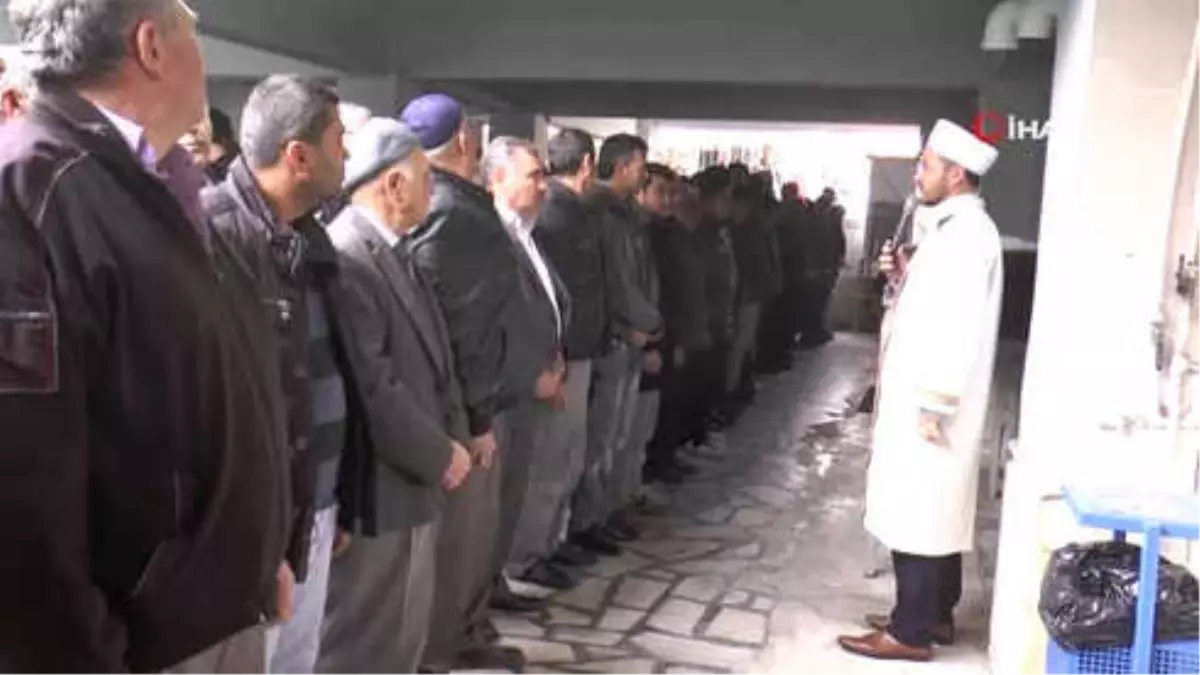 Kazada Ölen 5 Yaşındaki Kız Toprağa Verildi