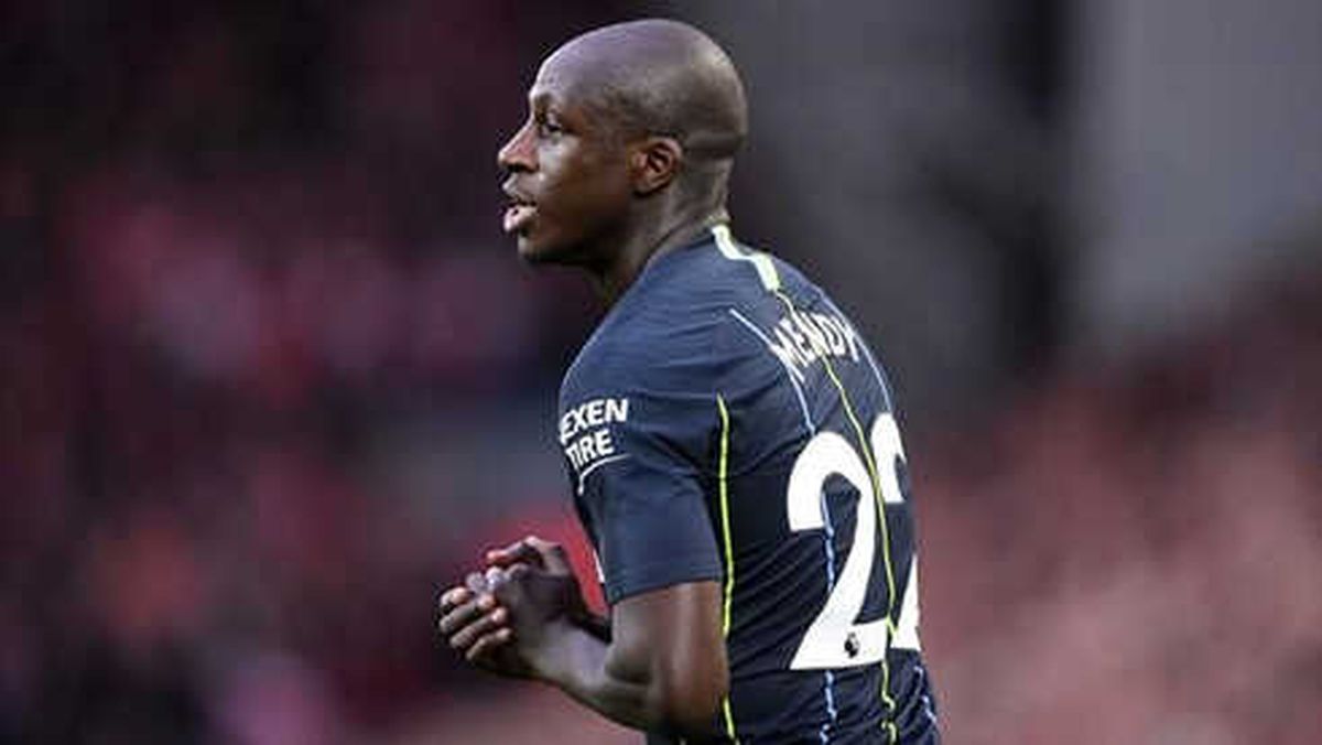 Mendy Dizinden Ameliyat Edildi